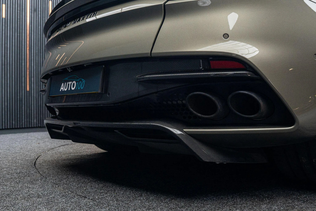 Aston Martin DBS Superleggera Grey #25