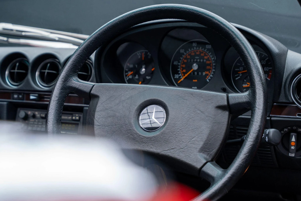 Mercedes-Benz 300 3.0 Se Silver #42