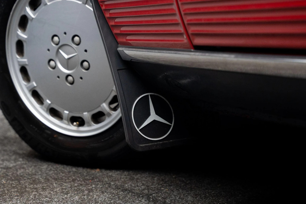 Mercedes-Benz 300 3.0 Se Silver #31
