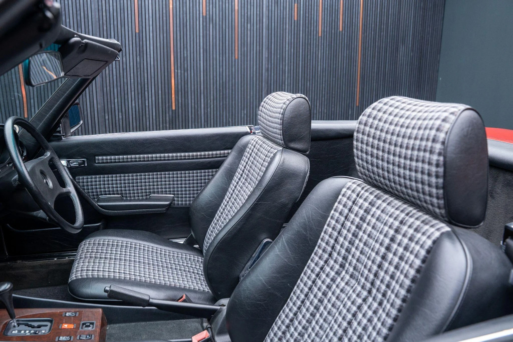 Mercedes-Benz 300 3.0 Se Silver #43