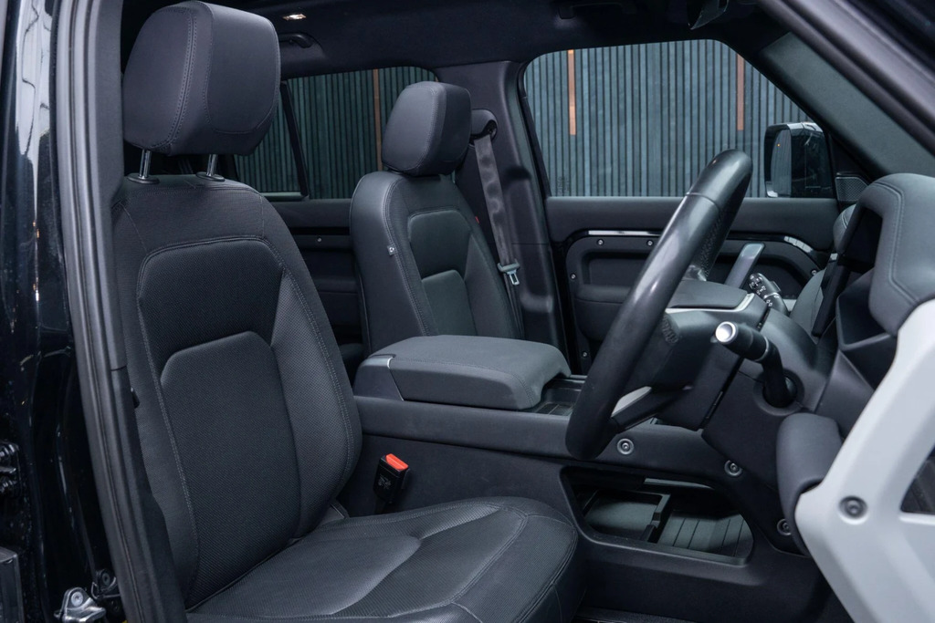 Land Rover Defender 110 3.0 D250 Mhev X-dynamic Se Suv 4Wd DV72AZW Black #2