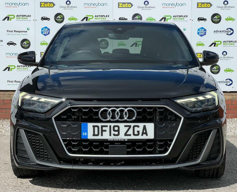 Audi A1 Hatchback 1.5 Tfsi 35 S Line Sportback S Tronic Eu DF19ZGA Black #3