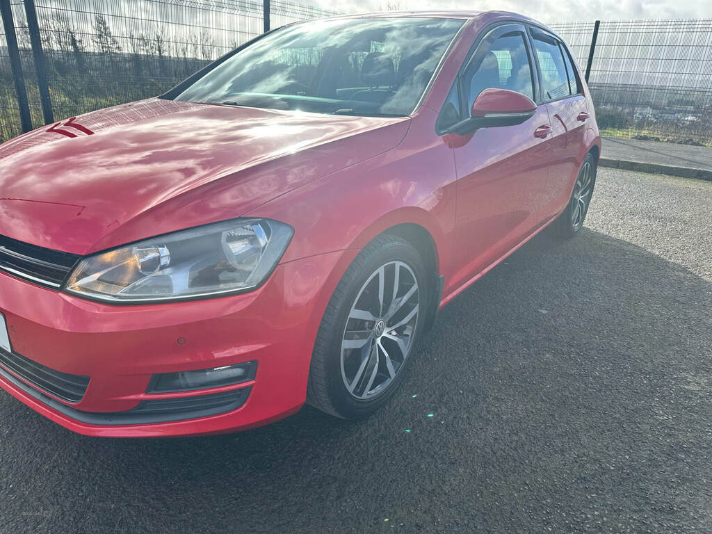 Volkswagen Golf 1.4 Tsi Match IRZ5356 Red #4