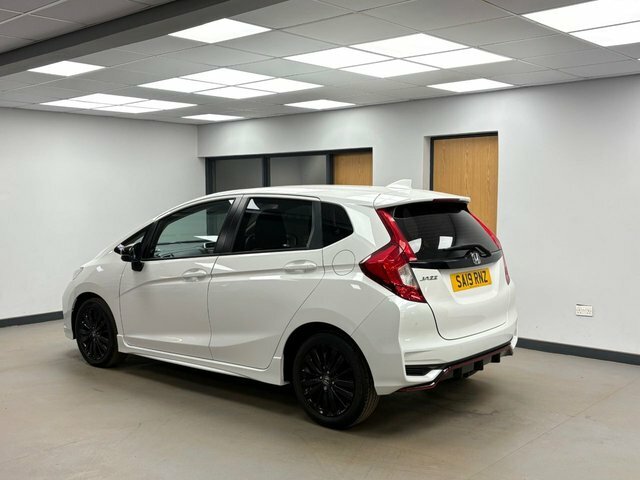 Honda Jazz 1.5 I-vtec Sport Hatchback Euro White #5
