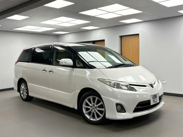 Toyota Estima 2.4L White