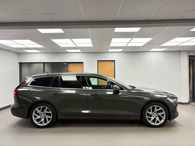 Volvo V60 2.0 D3 Momentum Estate Euro 6 Ss KX68YDN Grey #3