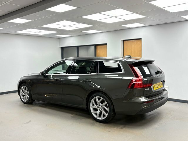 Volvo V60 2.0 D3 Momentum Estate Euro 6 Ss KX68YDN Grey #6