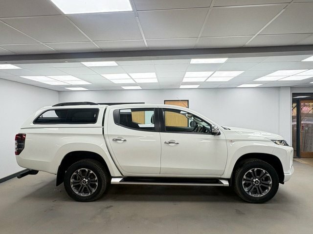 Mitsubishi L200 2.2 Di-d Dc Trojan Pickup Double Cab Ma SK21WRO White #3