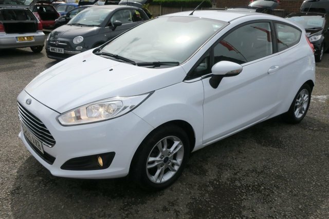 Ford Fiesta 2015 1.25 Zetec Hatchback Euro 6 BJ65AXB White #4