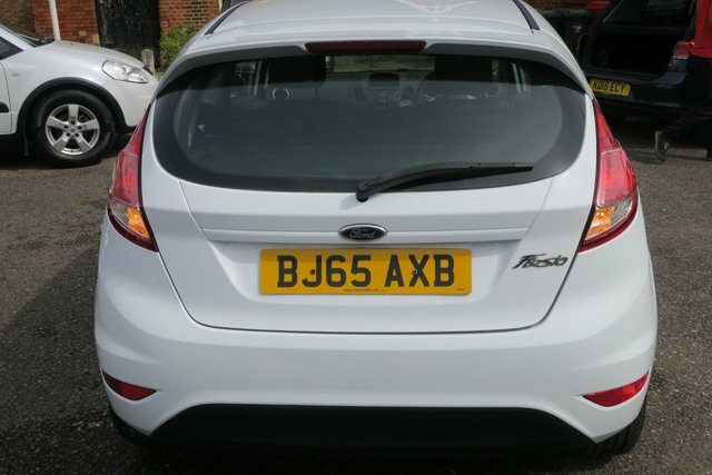 Ford Fiesta 2015 1.25 Zetec Hatchback Euro 6 BJ65AXB White #6