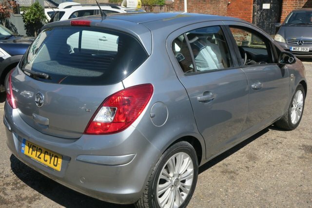 Vauxhall Corsa 2012 1.4 16V Se Hatchback Euro 5 YF12CYO Silver #2