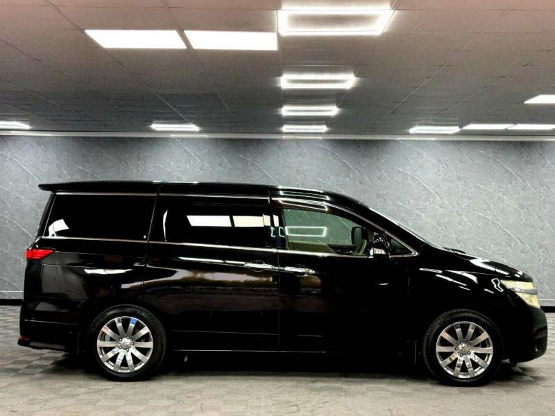 Nissan Elgrand Automatic  #18