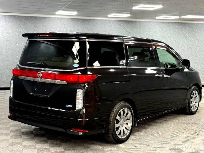 Nissan Elgrand Automatic  #17