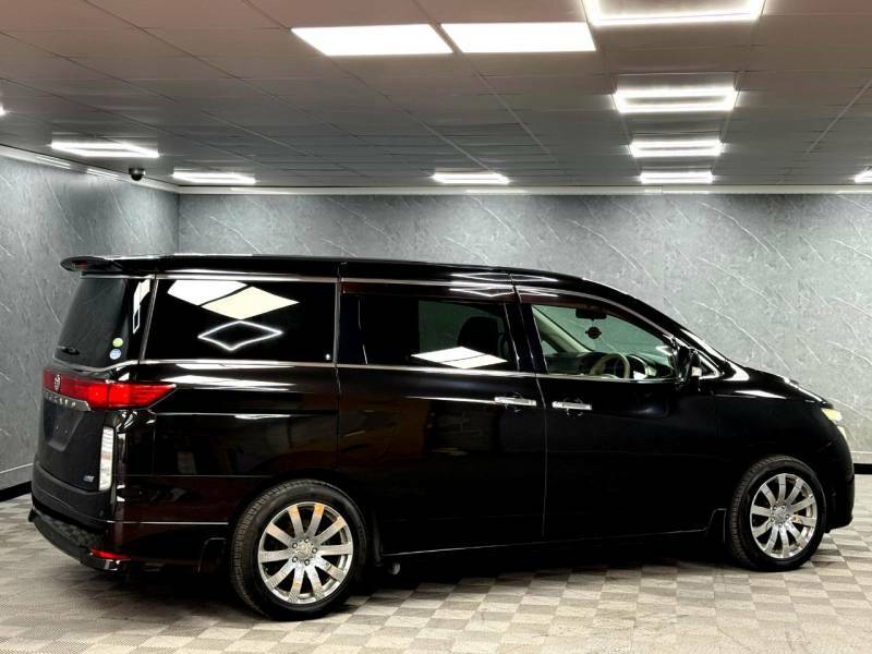 Nissan Elgrand Automatic  #16