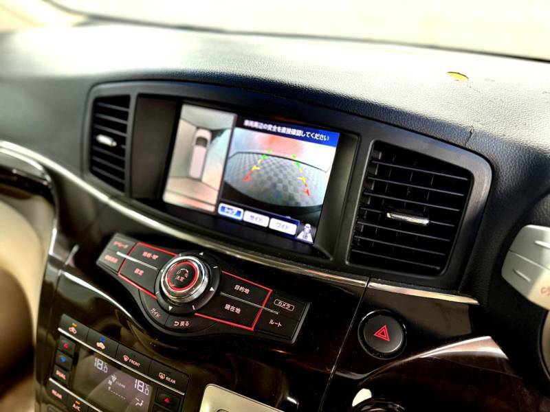 Nissan Elgrand Automatic  #28