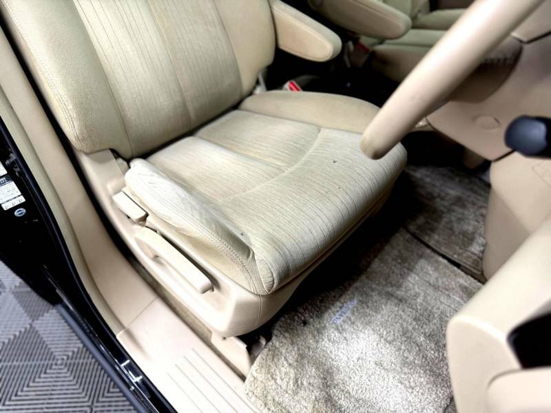 Nissan Elgrand Automatic  #34