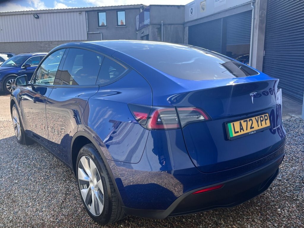 Tesla Model Y Suv LA72YPP Blue #4
