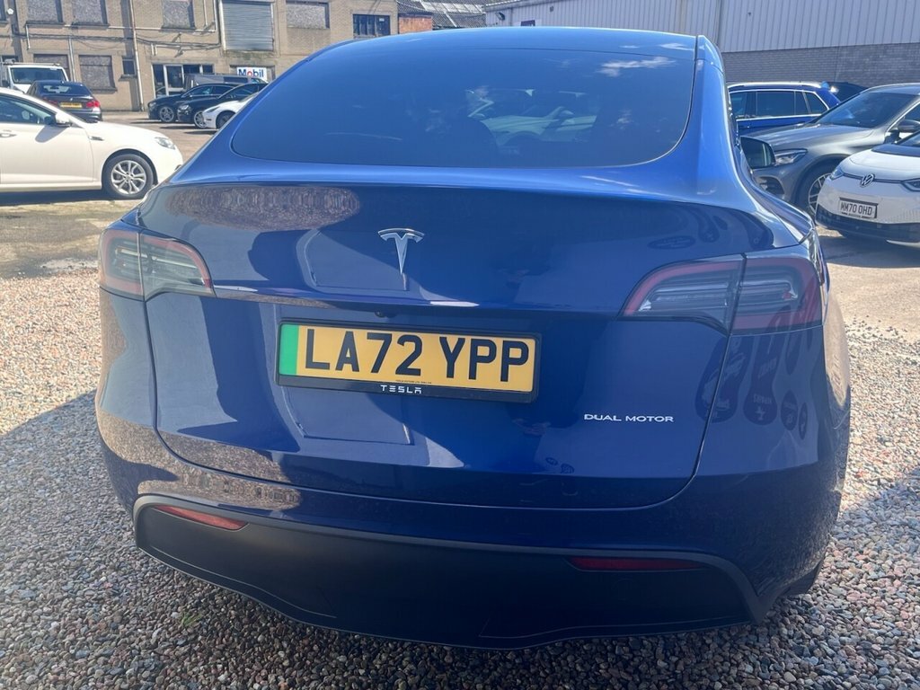 Tesla Model Y Suv LA72YPP Blue #5