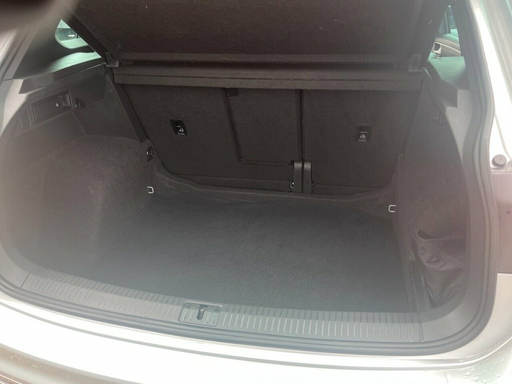 Volkswagen Tiguan 1.5L R-line PF22NSJ Silver #6