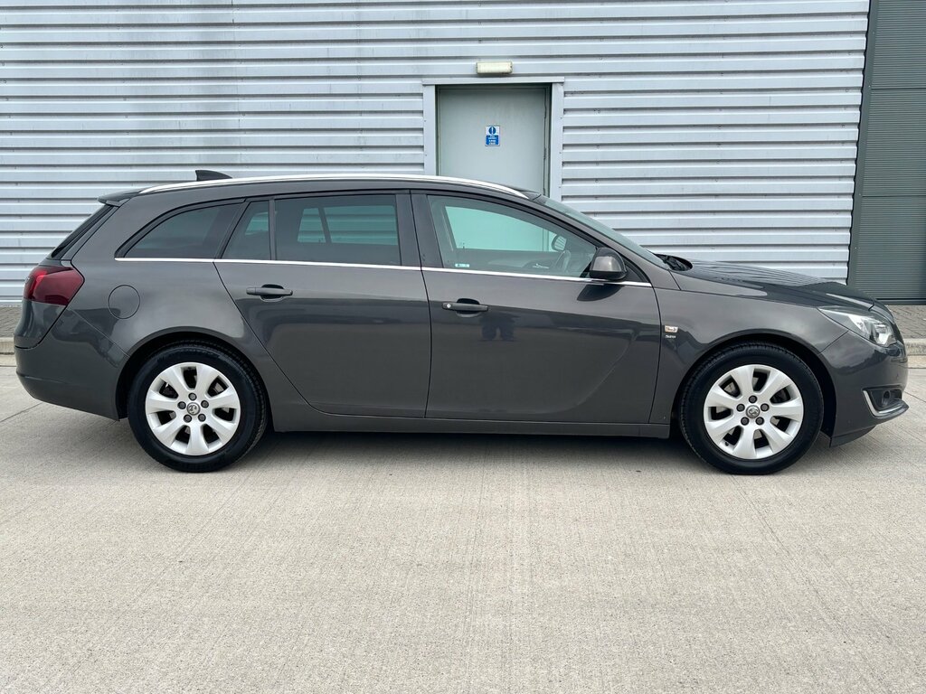 Vauxhall Insignia 2.0 Cdti Ecoflex Sri Nav Sports Tourer VN65DFO Grey #2