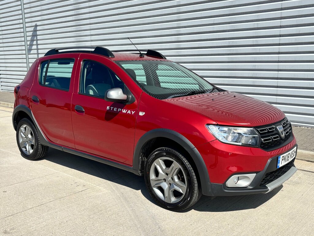 Dacia Sandero Stepway 0.9 Tce Laureate Hatchback Euro Red