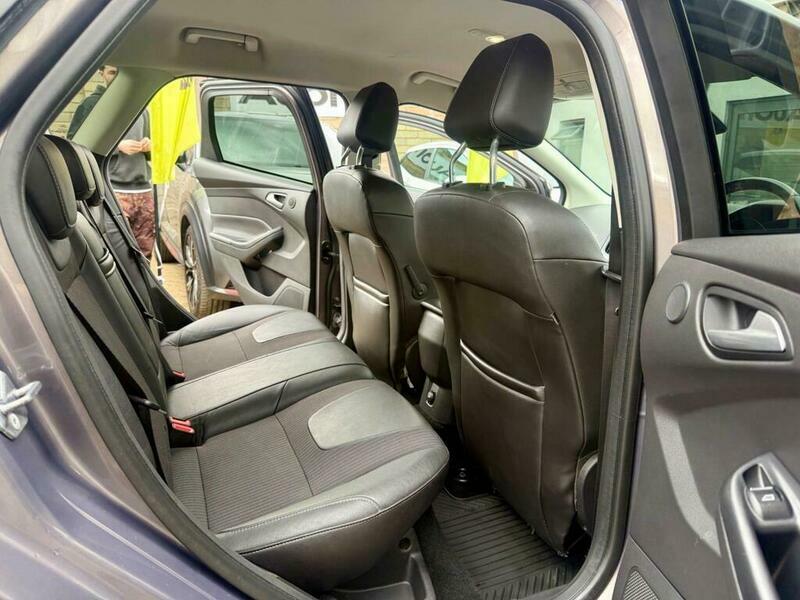 Ford Focus Titanium X Tdci Brown #6