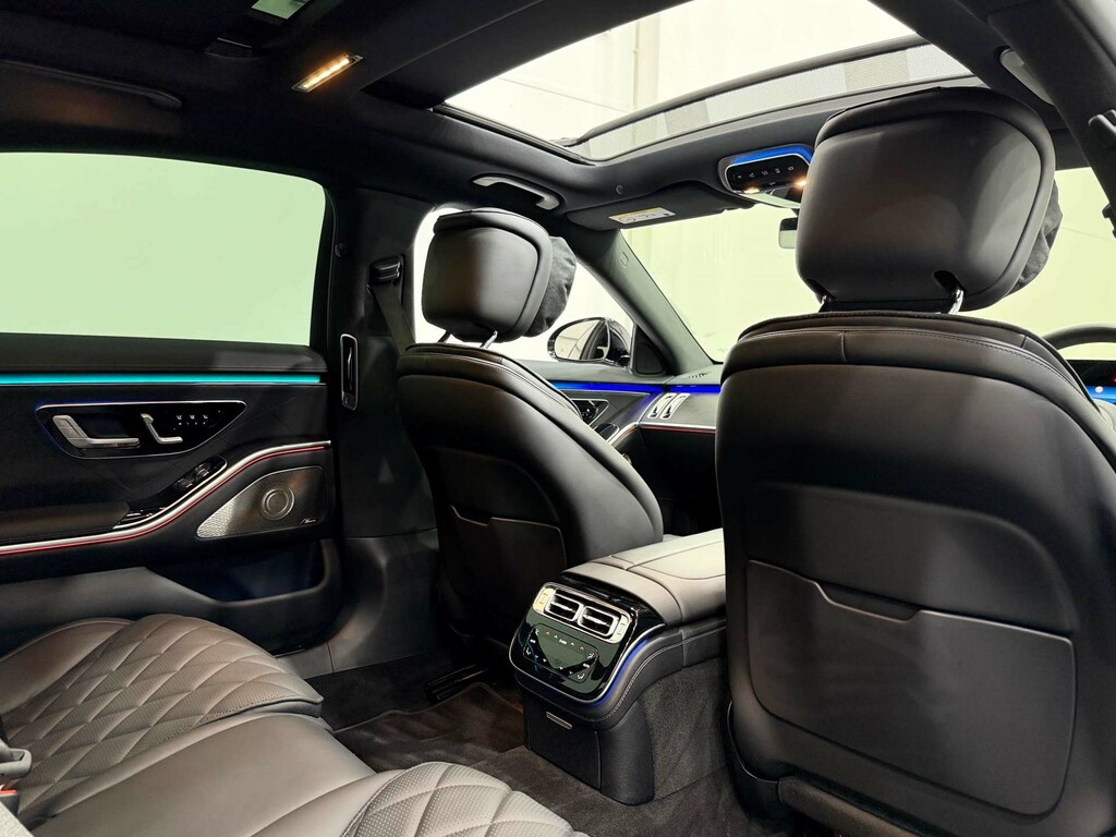 Mercedes-Benz 500 V8 Silver #16