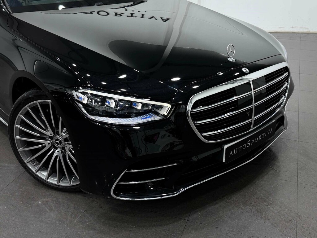 Mercedes-Benz 500 V8 Silver #28