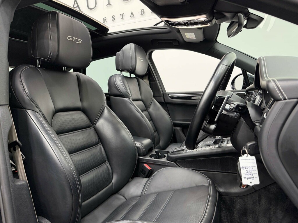 Porsche Macan 2.9 L Gts 4Wd HG21RUR Black #2