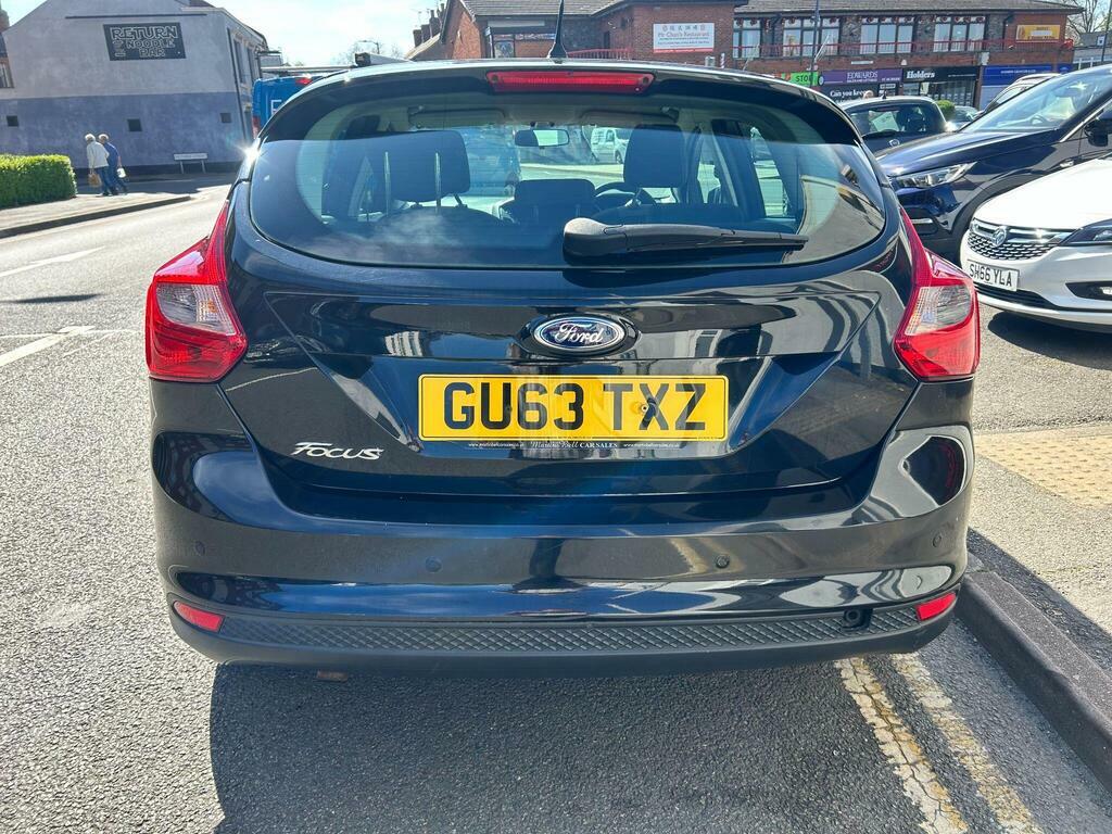 Ford Focus 1.6 Tdci Zetec Navigator Euro 5 S S GU63TXZ Black #4