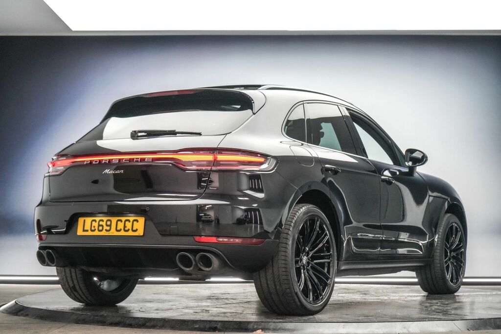 Porsche Macan 2019 2.0T Suv Pdk 4Wd Euro 6 Ss 245 LC69CCC Black #3