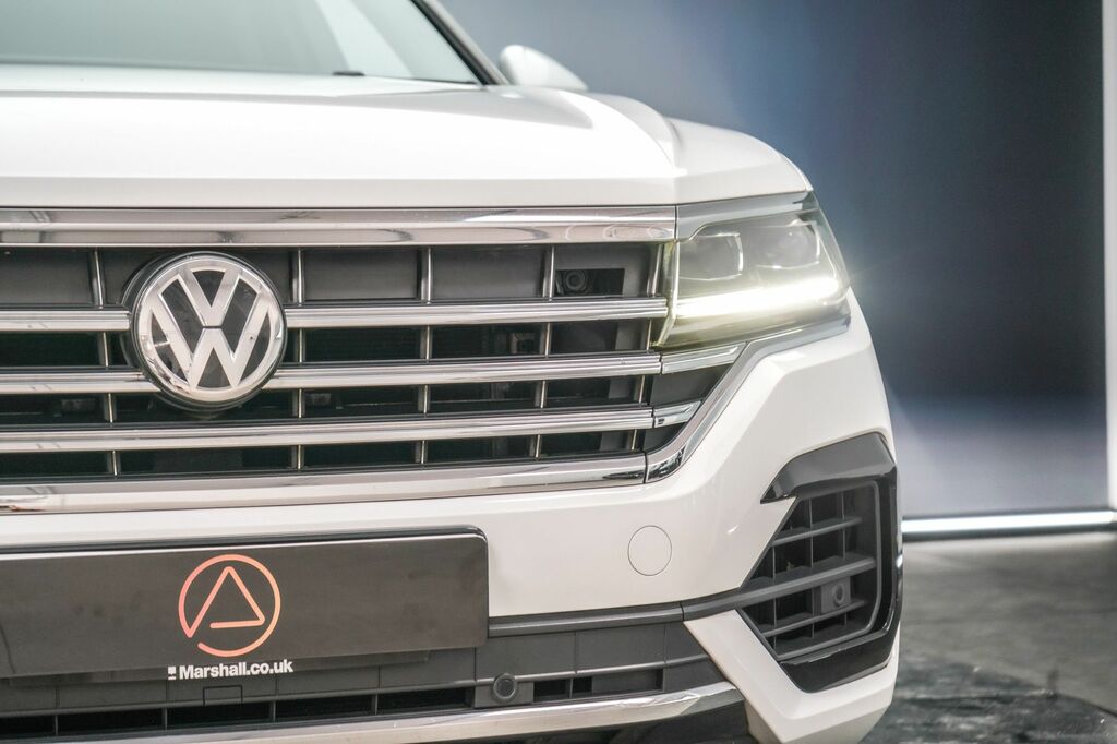 Volkswagen Touareg 2018 3.0 Tdi V6 R-line Tech Suv Tiptron White #4