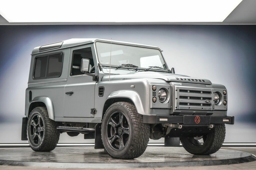 Land Rover Defender Td5 Black Dcb 138 Black #5