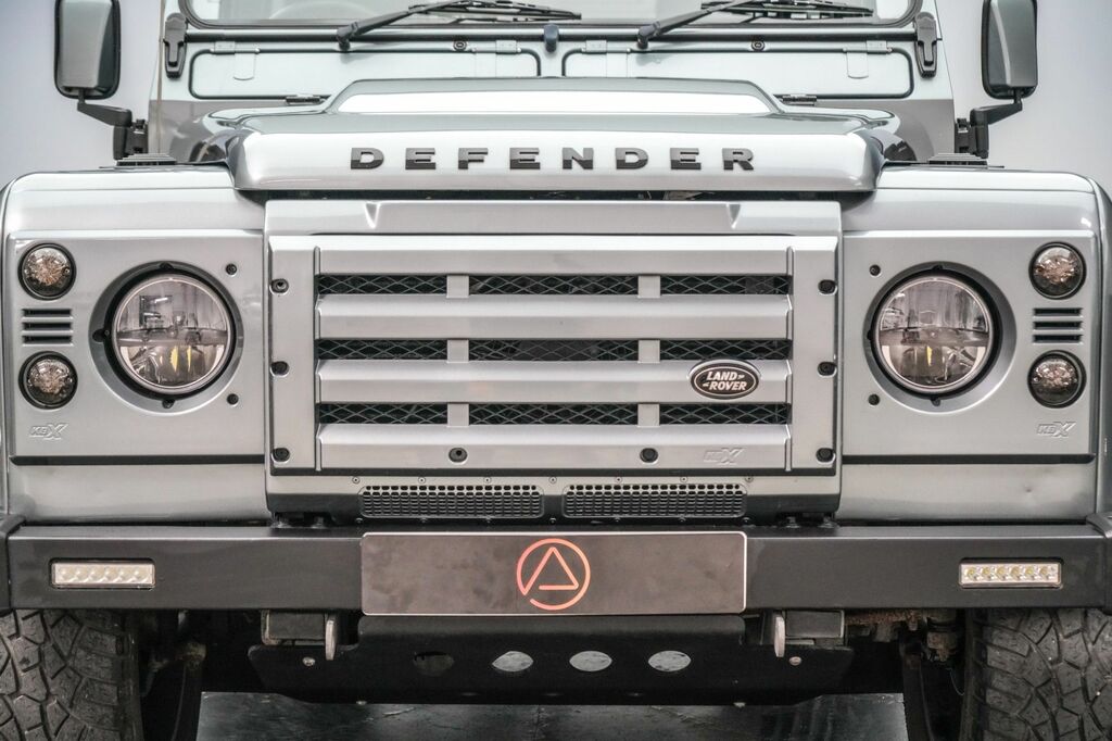 Land Rover Defender Td5 Black Dcb 138 Black #9