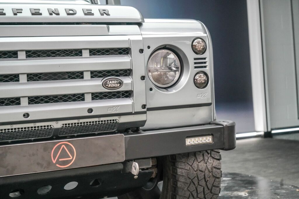 Land Rover Defender Td5 Black Dcb 138 Black #6