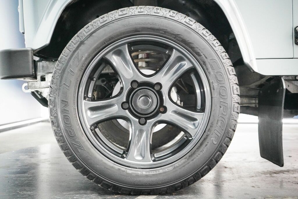 Land Rover Defender Td5 Black Dcb 138 Black #41