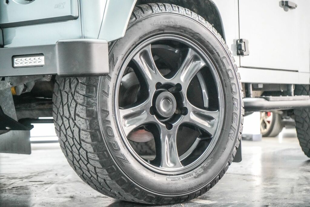 Land Rover Defender Td5 Black Dcb 138 Black #2