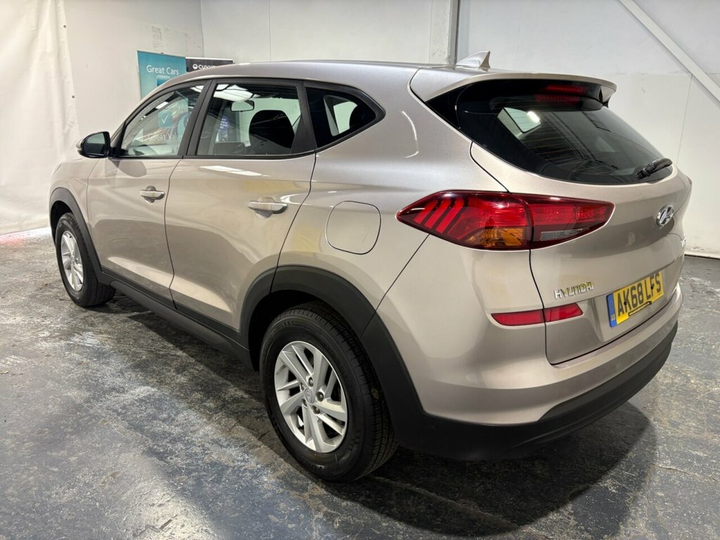 Hyundai Tucson 1.6L S Connect AK68LFS White #6