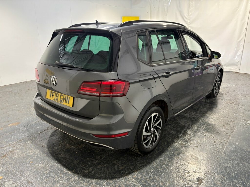 Volkswagen Golf SV 1.6L Match Grey #5
