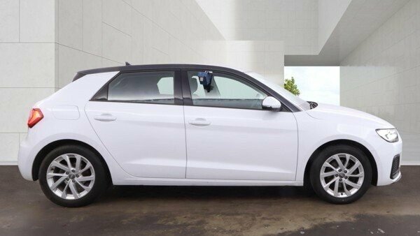 Audi A1 1.5L Sport VN19HCF White #2