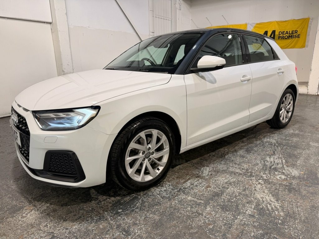 Audi A1 1.5L Sport VN19HCF White #3