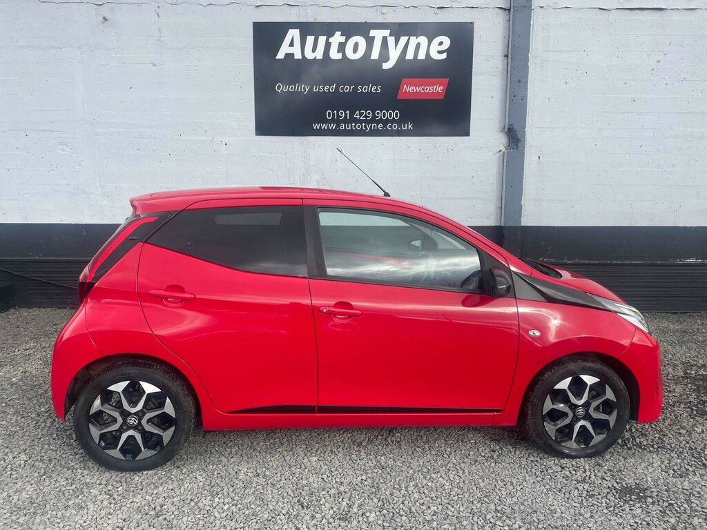 Toyota Aygo X X-trend Vvt-i YF19KWY Red #5