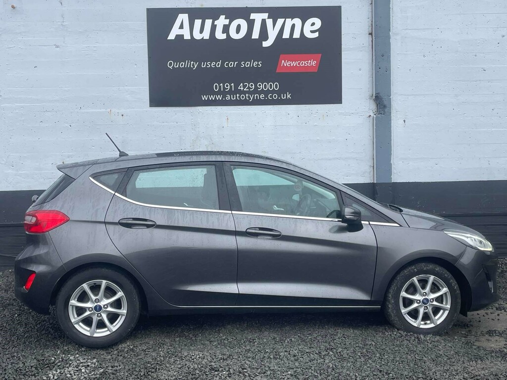 Ford Fiesta Zetec DK67JXU Grey #4