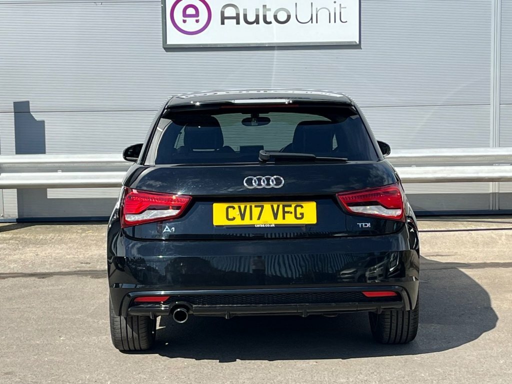 Audi A1 1.6L Black Edition CV17VFG Black #5