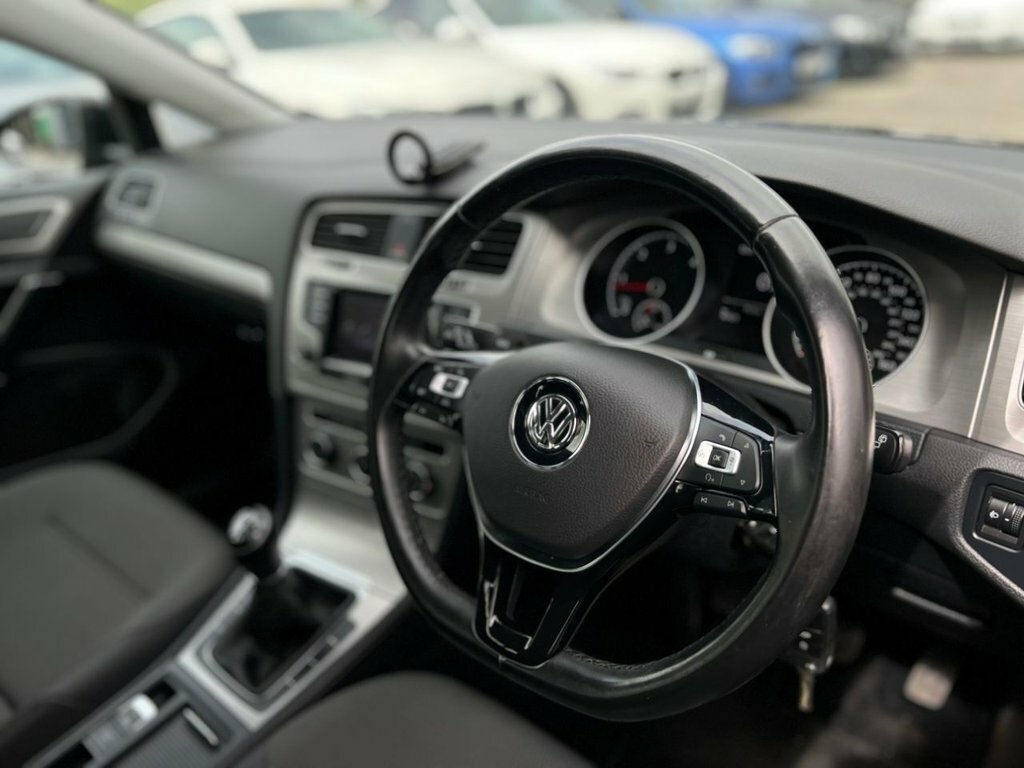 Volkswagen Golf 2L Se Black #5