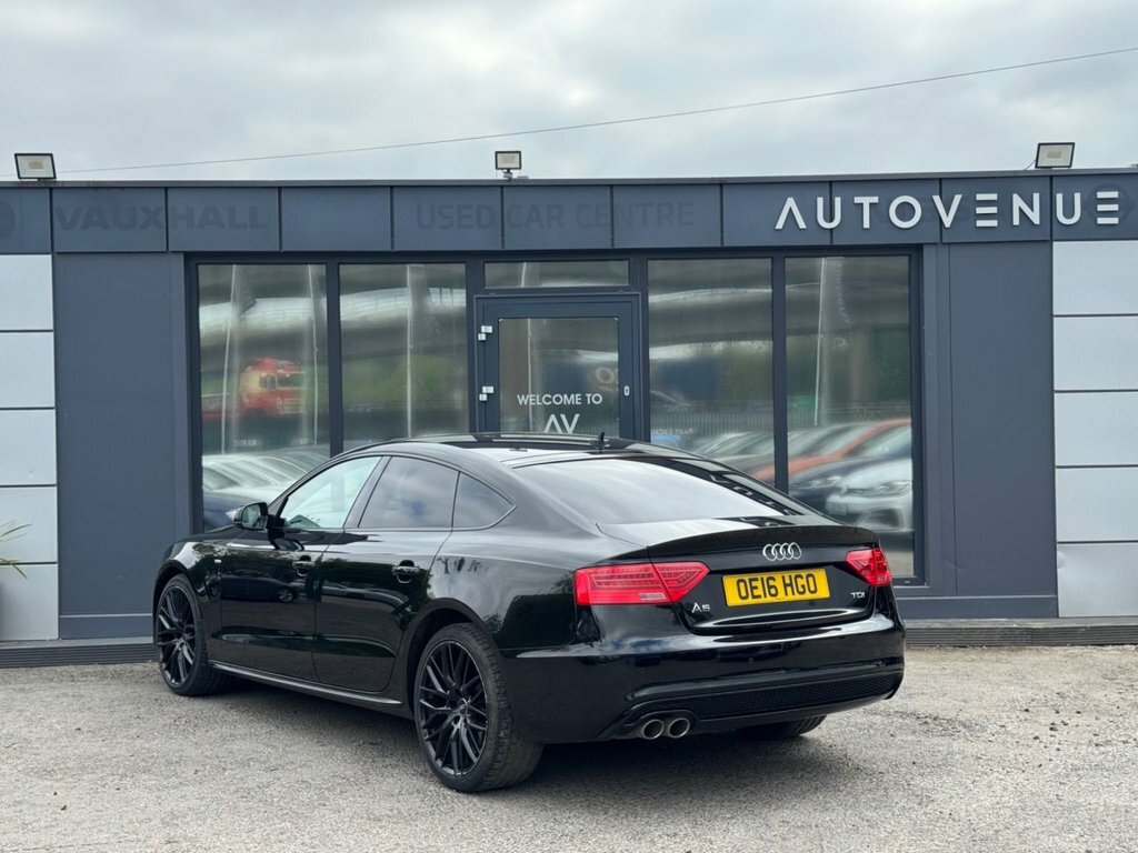 Audi A5 2L Black Edition Plus Black