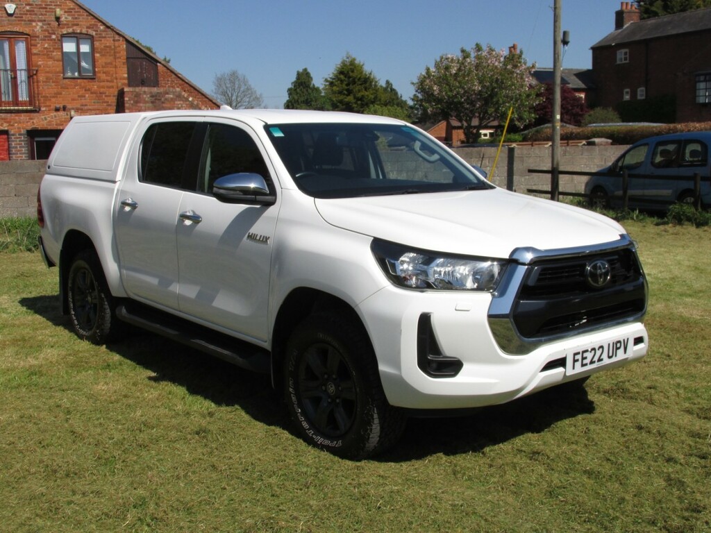 Toyota HILUX Icon 4X4 D-4d Double Cab 2.4 White
