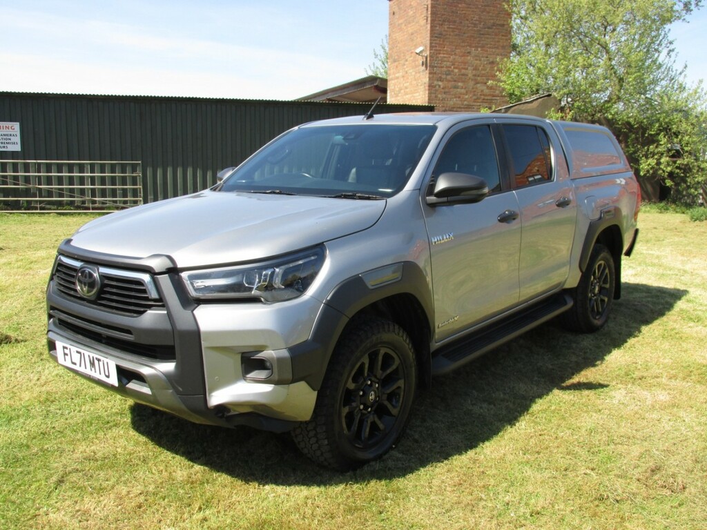 Toyota HILUX D-4d Invincible X 2.4 D-4d 3.2T FL71MTU Silver #3