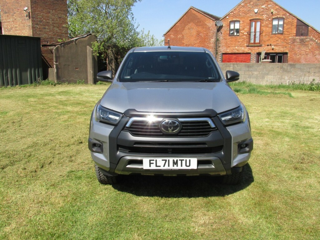 Toyota HILUX D-4d Invincible X 2.4 D-4d 3.2T FL71MTU Silver #2