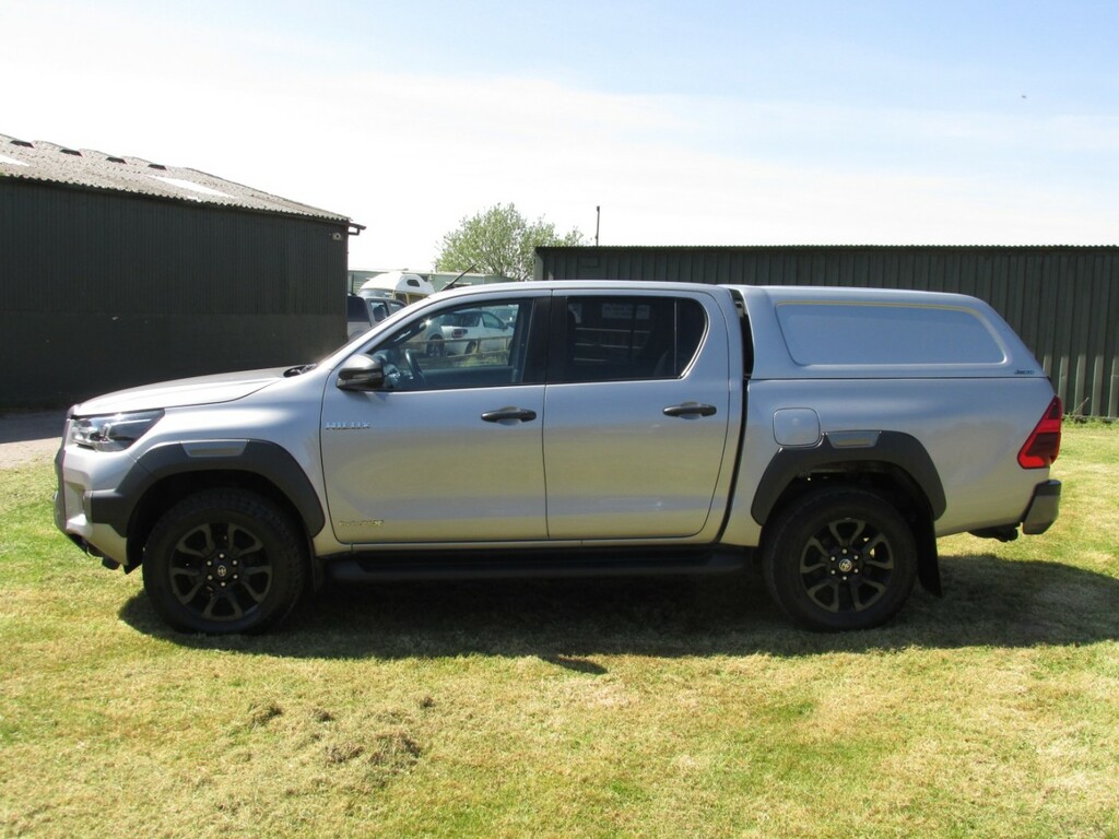 Toyota HILUX D-4d Invincible X 2.4 D-4d 3.2T FL71MTU Silver #4